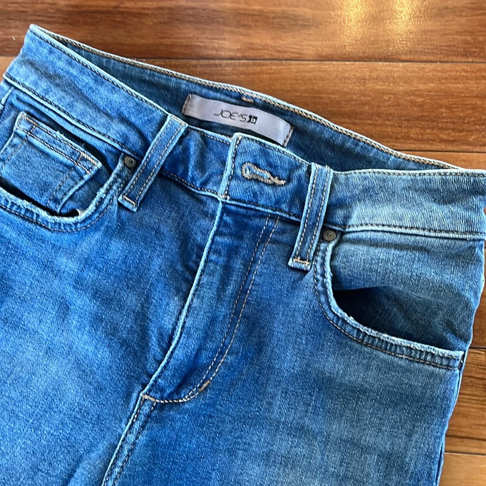 Joe’s Denim. Stretch skinny jeans. Size 24.